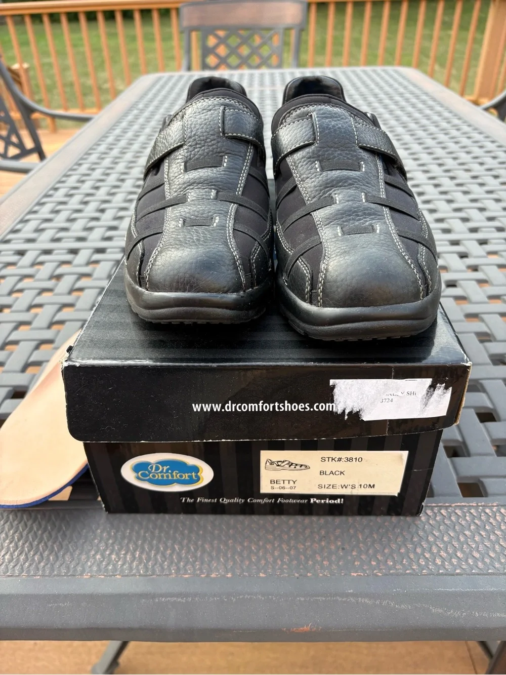 Ladies Black Leather Casual Slip-On Loafers